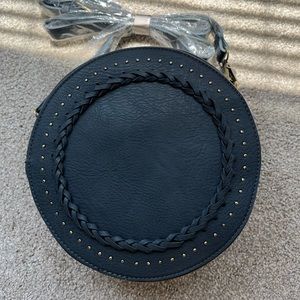 Vici round town crossbody